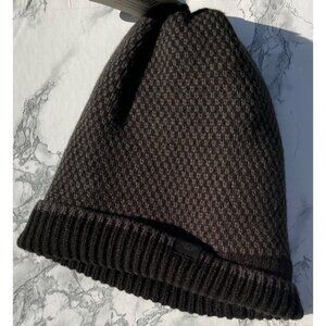 Dockers Black Knit Beanie Hat With Sherpa Lining For Warmth OS Acrylic/Polyester